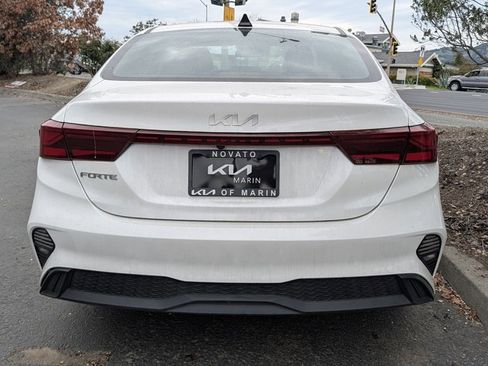 Used 2023 Kia Forte LXS w/ LXS Technology Package image 4