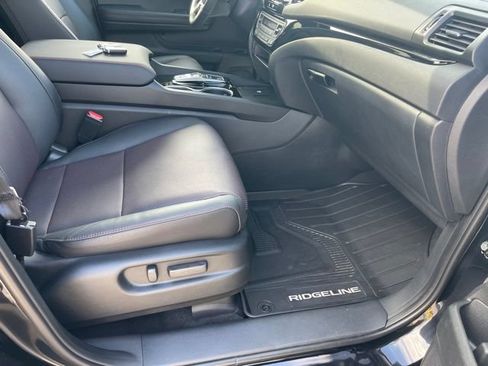 Used 2025 Honda Ridgeline Black Edition image 35