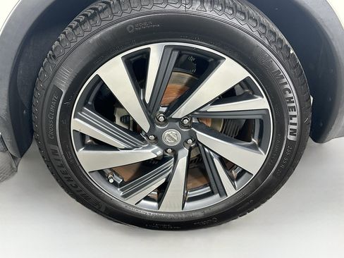 Used 2015 Nissan Murano Platinum w/ Platinum Technology Package AWD/4WD image 11