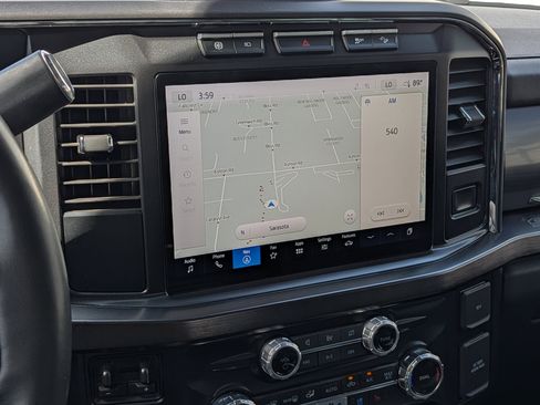 Certified 2024 Ford F250 Lariat w/ Chrome Package image 29