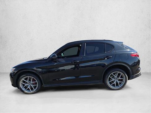 Used 2018 Alfa Romeo Stelvio Ti Sport image 14