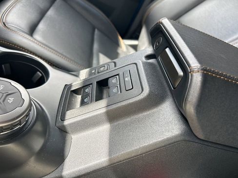 Used 2024 Ford Bronco Badlands AWD/4WD image 35