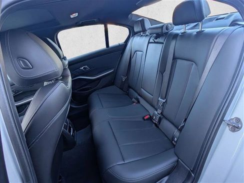 Used 2025 BMW 330i Sedan w/ M Sport Package RWD image 19