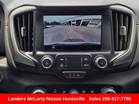 Used 2024 GMC Terrain AT4 AWD/4WD image 19