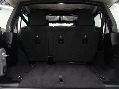 Used 2020 Jeep Wrangler Unlimited Sport S image 10