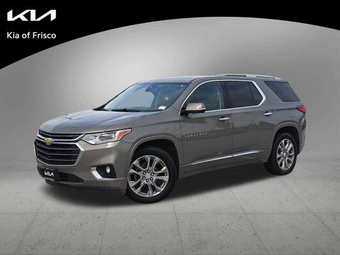 Used 2018 Chevrolet Traverse Premier w/ Driver Confidence II Package FWD image 1