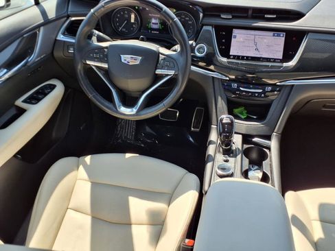 Certified 2022 Cadillac XT6 Sport w/ Technology Package image 21