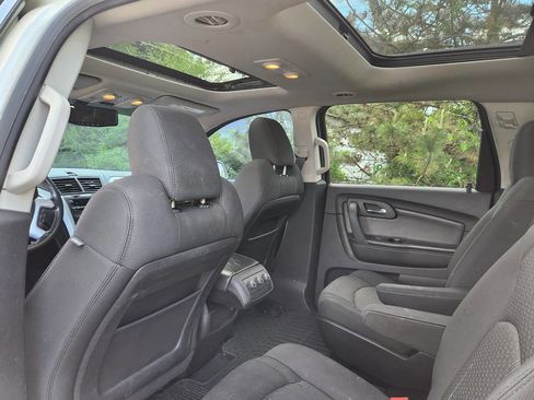 Used 2012 Chevrolet Traverse LT w/ All-Star Edition FWD image 17