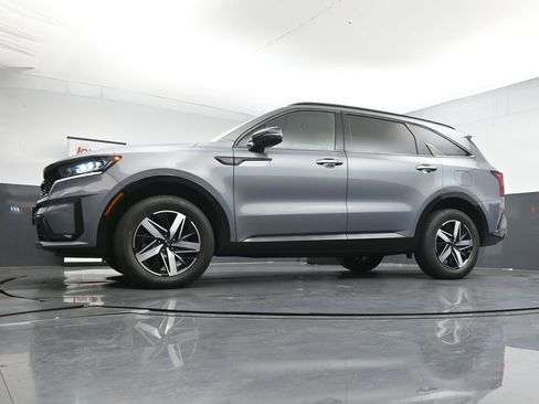 Used 2021 Kia Sorento EX image 23