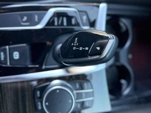 Used 2018 BMW 530e RWD image 24