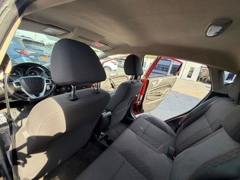 Used 2014 Ford Fiesta SE w/ Equipment Group 201A FWD image 12