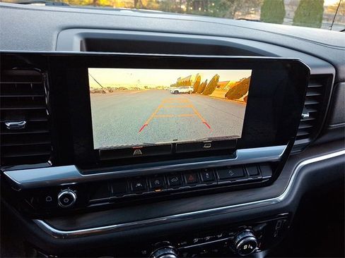 Used 2023 GMC Sierra 1500 SLT w/ SLT Premium Package image 18