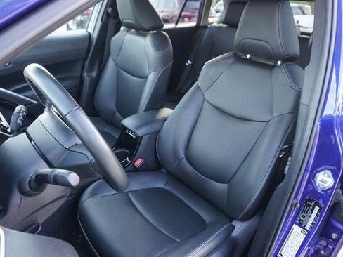 Used 2025 Toyota Corolla Cross XLE FWD image 14