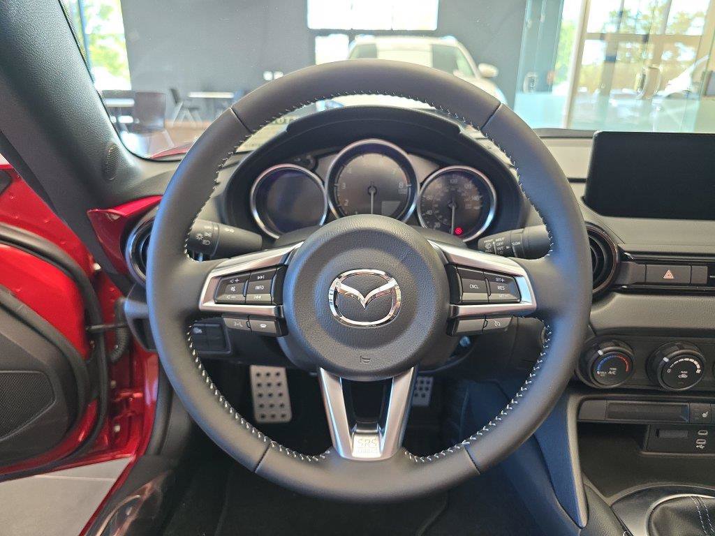 New 2026 MAZDA MX-5 Miata Club w/ Interior Package RWD image 19