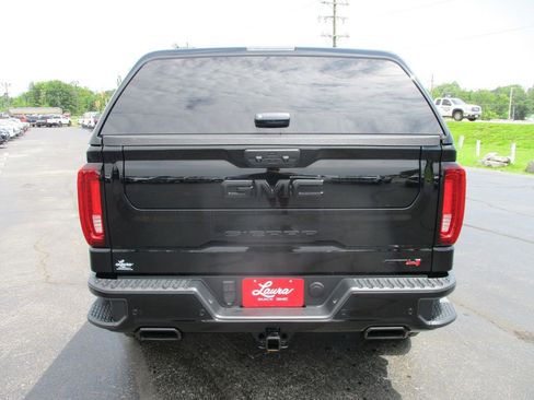 Used 2024 GMC Sierra 1500 AT4 w/ AT4 Premium Package AWD/4WD image 6