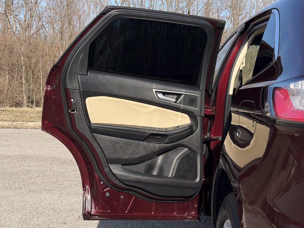Used 2021 Ford Edge SEL AWD/4WD image 21