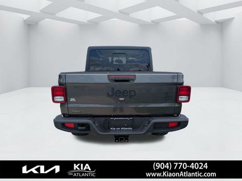 Used 2021 Jeep Gladiator Sport AWD/4WD image 4
