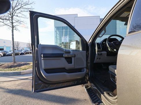 Used 2018 Ford F150 XLT w/ Equipment Group 302A Luxury image 37
