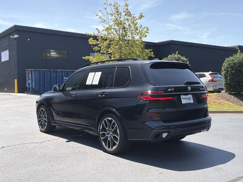 Used 2025 BMW X7 xDrive40i w/ M Sport Package AWD/4WD image 17