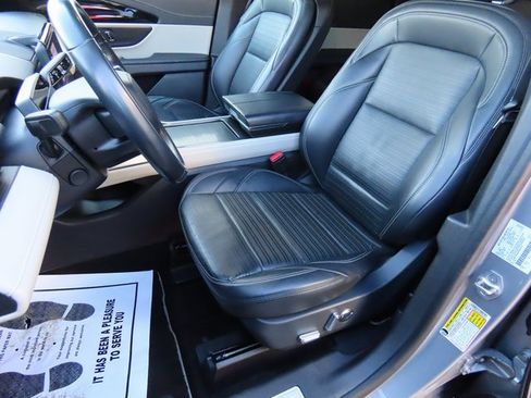 Used 2024 Lincoln Nautilus Reserve image 39