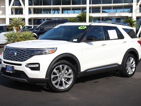 Certified 2022 Ford Explorer Platinum w/ Equipment Group 601A image 1