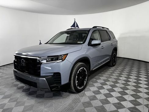 New 2026 Honda Pilot Touring image 3