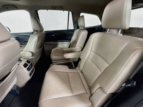 Used 2019 Honda Pilot Touring image 23