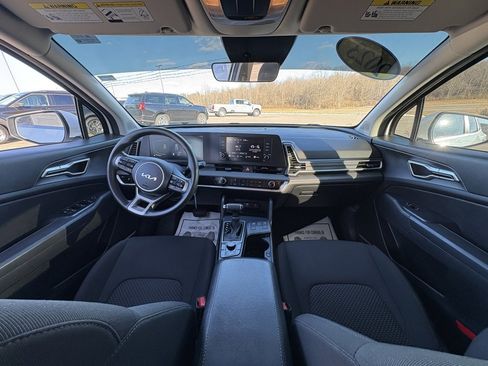 Used 2023 Kia Sportage LX image 23
