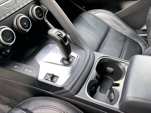 Used 2020 Jaguar E-PACE image 14