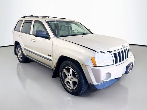 Used 2007 Jeep Grand Cherokee Laredo image 2