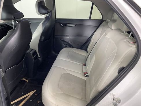 Certified 2023 Kia Niro EX Touring image 13