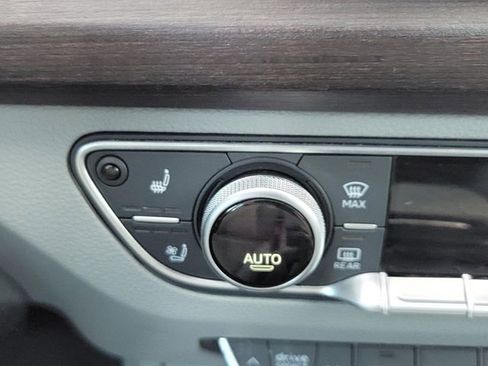 Used 2022 Audi Q5 2.0T Premium Plus w/ Premium Plus Package image 19