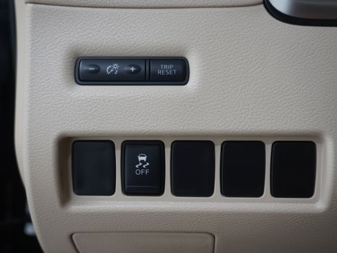 Used 2016 Nissan Murano SV FWD image 22