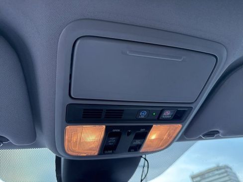 Used 2023 Honda Odyssey Elite image 15