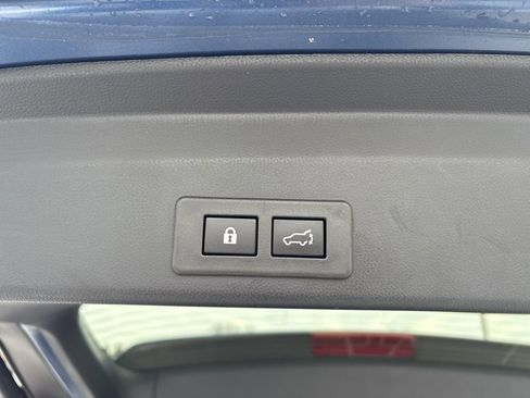 Certified 2022 Subaru Ascent Limited w/ Technology Package image 28