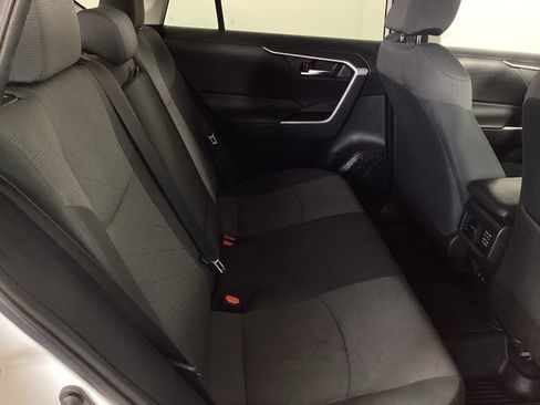 Used 2020 Toyota RAV4 XLE w/ Convenience Package AWD/4WD image 11