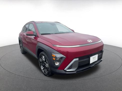 Used 2025 Hyundai Kona SEL image 3