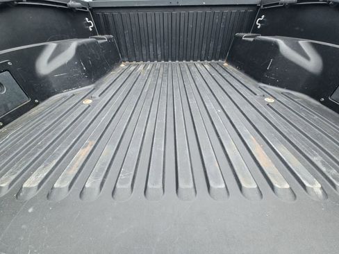 Used 2018 Toyota Tacoma Limited AWD/4WD image 35