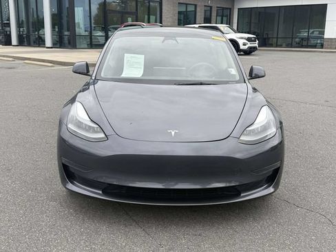Used 2023 Tesla Model 3 Standard Range RWD image 2