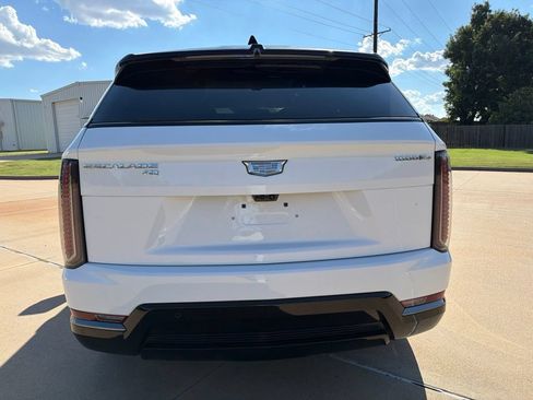Used 2025 Cadillac Escalade IQ Sport 2 AWD/4WD image 8