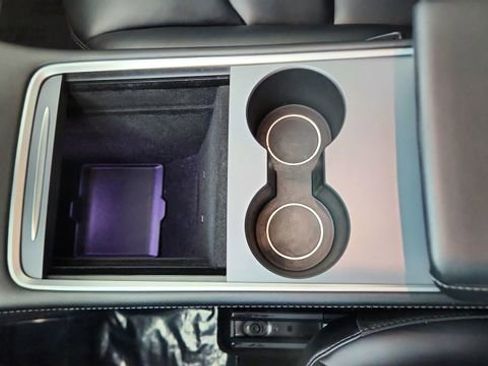 Used 2022 Tesla Model Y Performance image 55