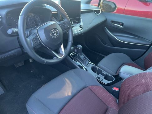 Used 2025 Toyota Corolla SE image 9