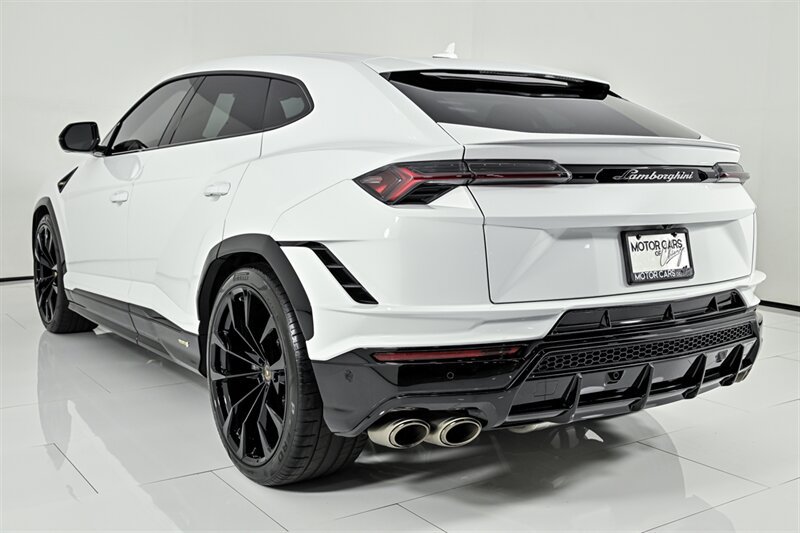Used 2024 Lamborghini Urus S AWD/4WD image 12