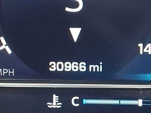 Used 2022 Chevrolet Silverado 1500 LT image 19