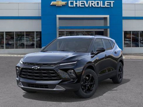 New 2026 Chevrolet Blazer LT w/ Convenience Package AWD/4WD image 37