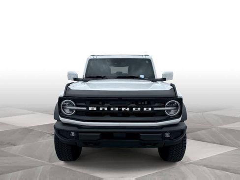 Used 2025 Ford Bronco Outer Banks w/ Sasquatch Package AWD/4WD image 3
