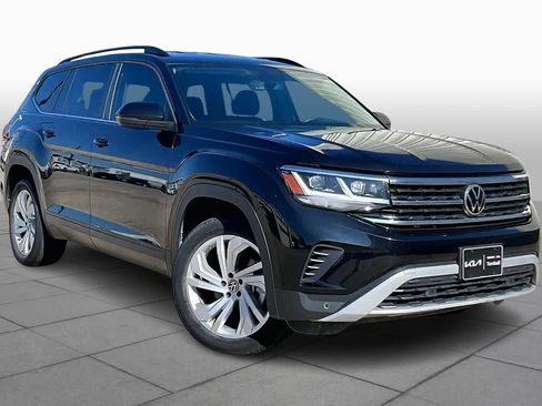 Used 2022 Volkswagen Atlas SE image 2