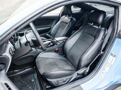 Used 2017 Ford Mustang GT Premium w/ Equipment Group 401A RWD image 5