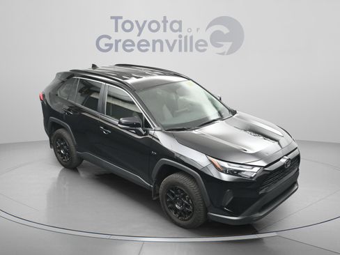 Used 2025 Toyota RAV4 XLE image 20