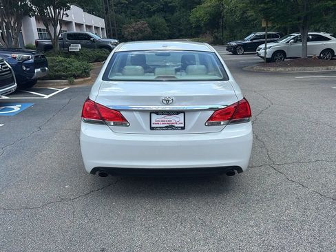 Used 2011 Toyota Avalon Limited FWD image 6